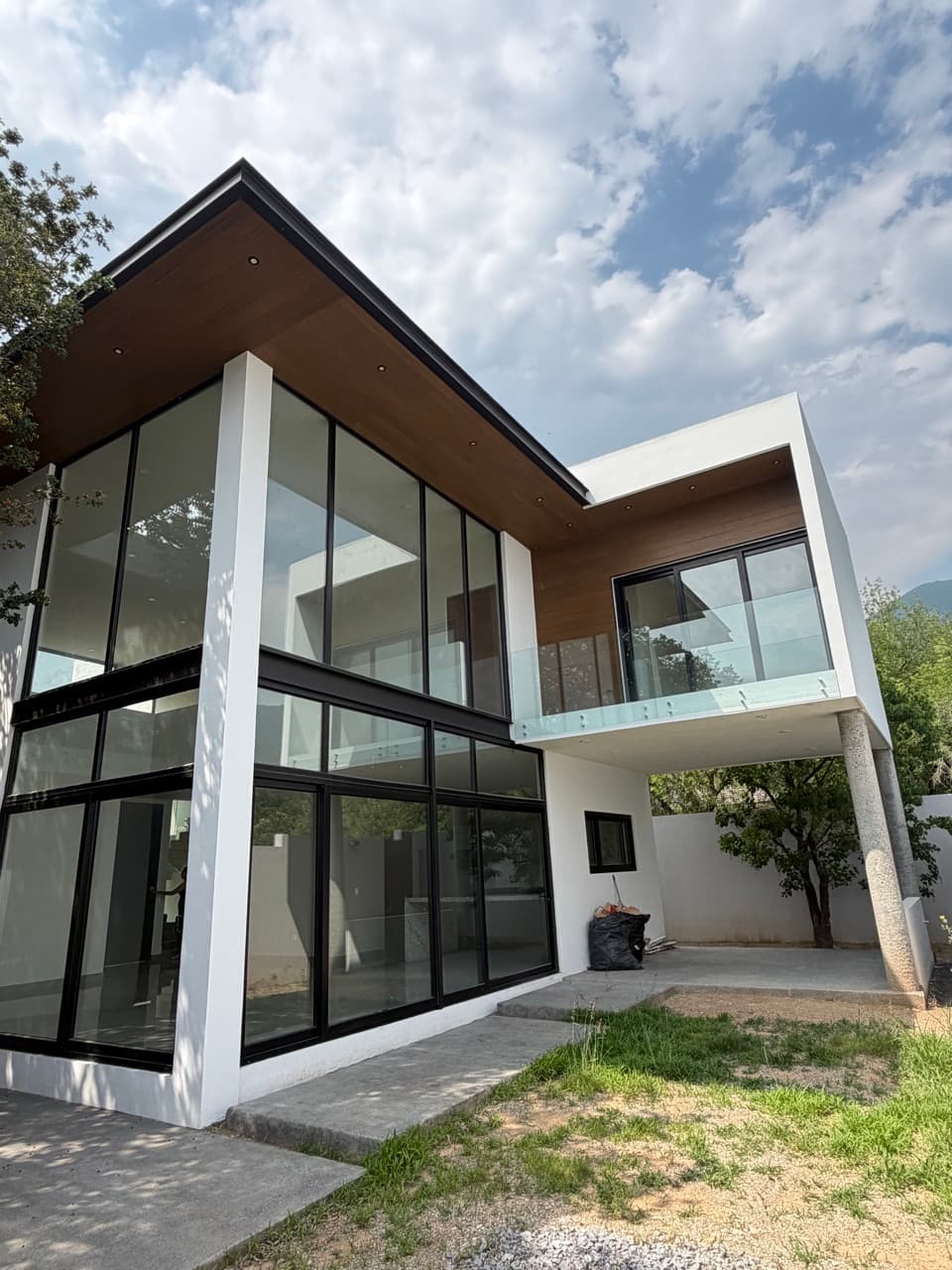 Casa Quebec — estancia de doble altura